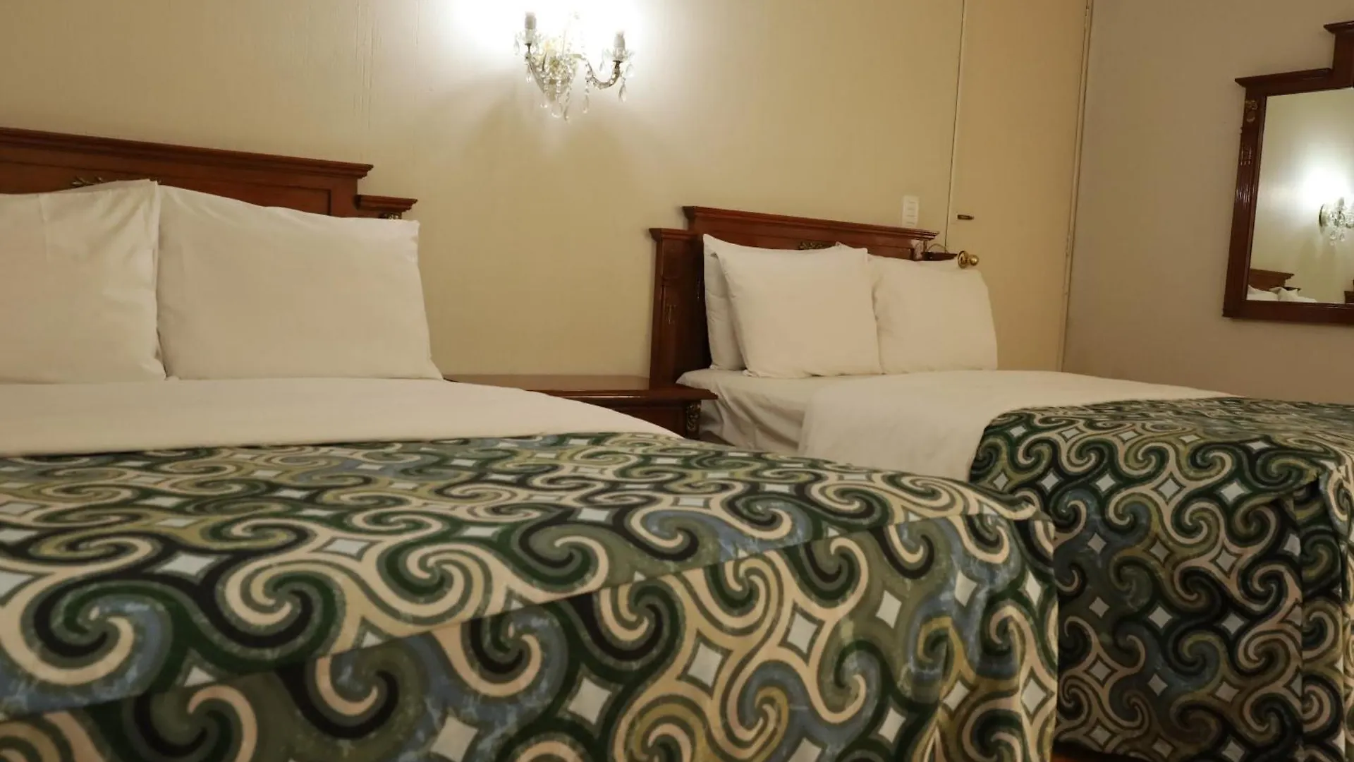 Aristos Puebla Hotel