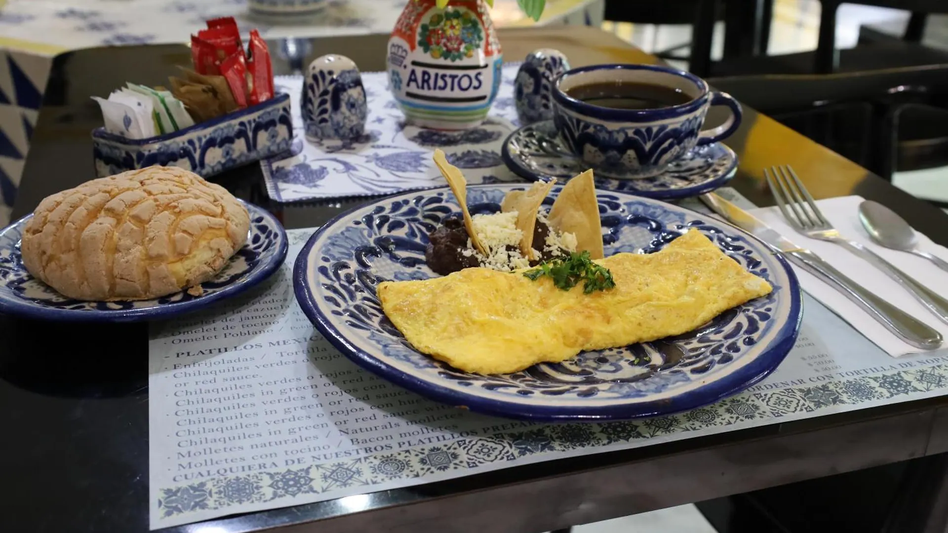 Aristos Puebla Hotel